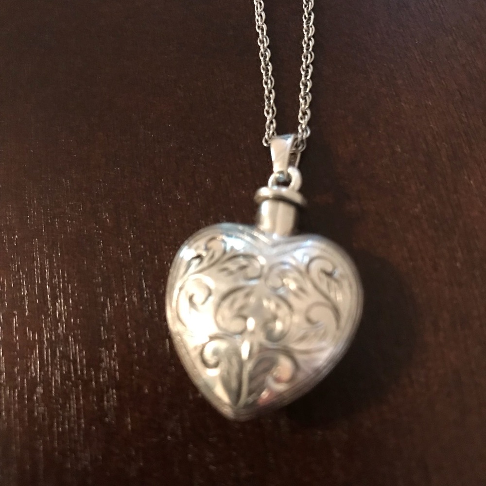 Silver heart urn necklace